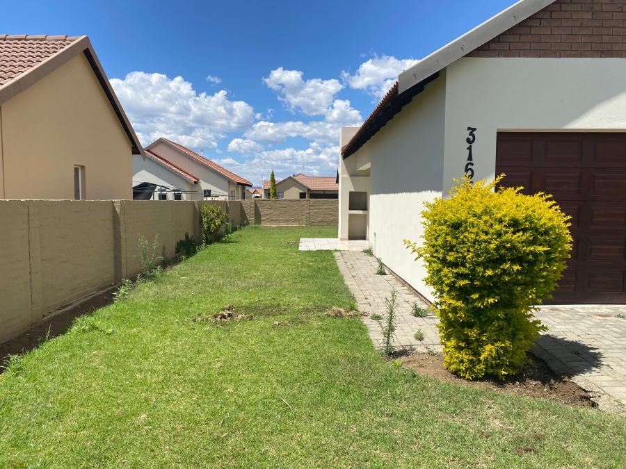 3 Bedroom Property for Sale in Waterkloof East North West